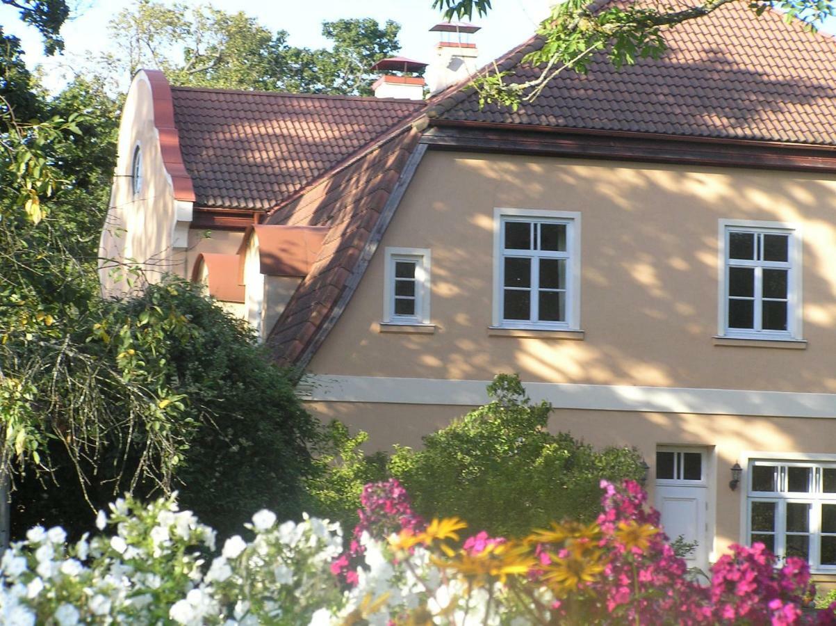 Maras Manor Hotel Turlava ภายนอก รูปภาพ